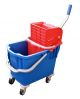 Single rolemmer 25 liter met rode 10 liter binnenemmer en vlakmoppers